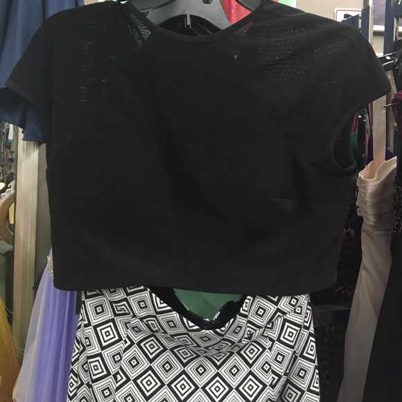 SOLD~Mac Duggal black/white 2 pc prom dress/gown - Picture 3 of 5